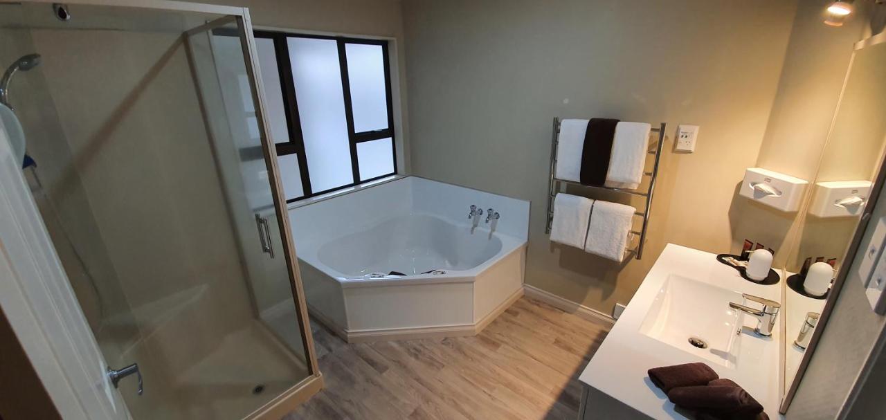 แอคเซ่นต์ ออนเทาโปมอเตอร์ลอดจ์ Motel ภายนอก รูปภาพ