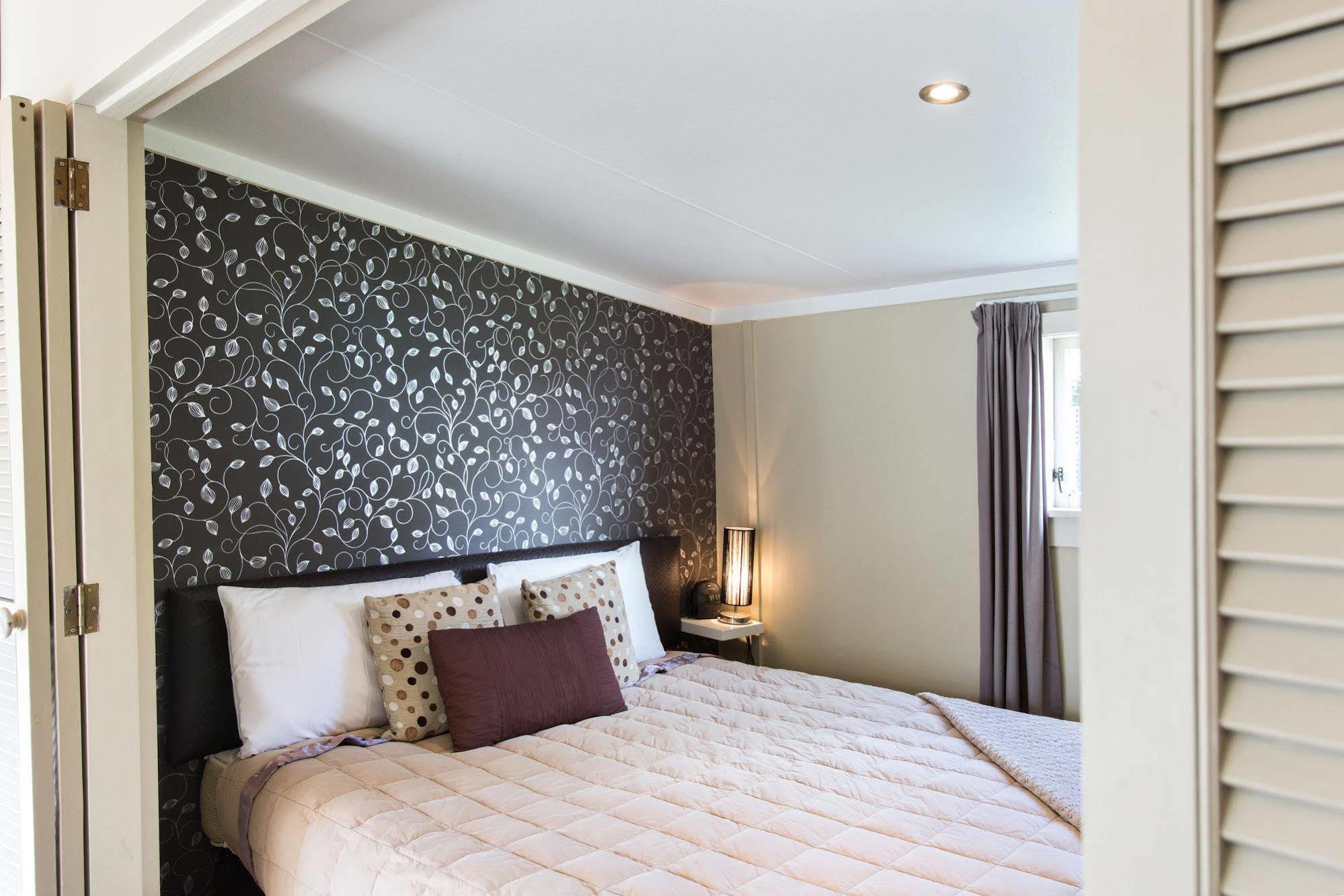 แอคเซ่นต์ ออนเทาโปมอเตอร์ลอดจ์ Motel ภายนอก รูปภาพ